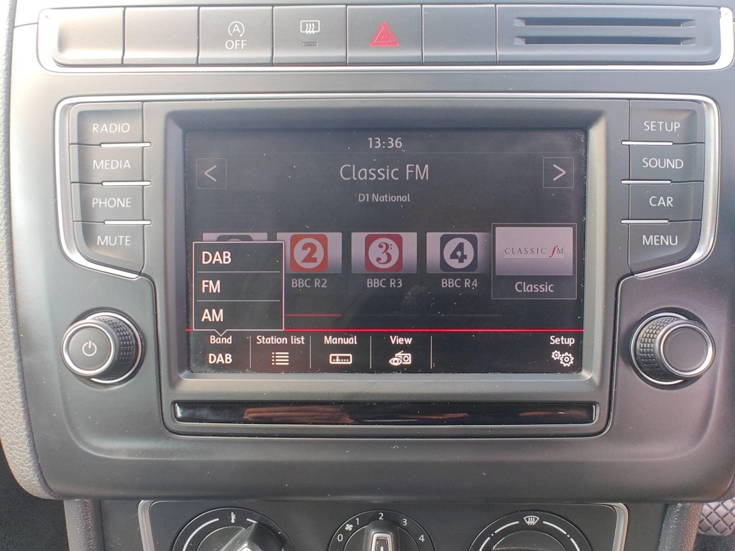 Used Volkswagen Polo 2015 for sale - 76716018: Photo 37