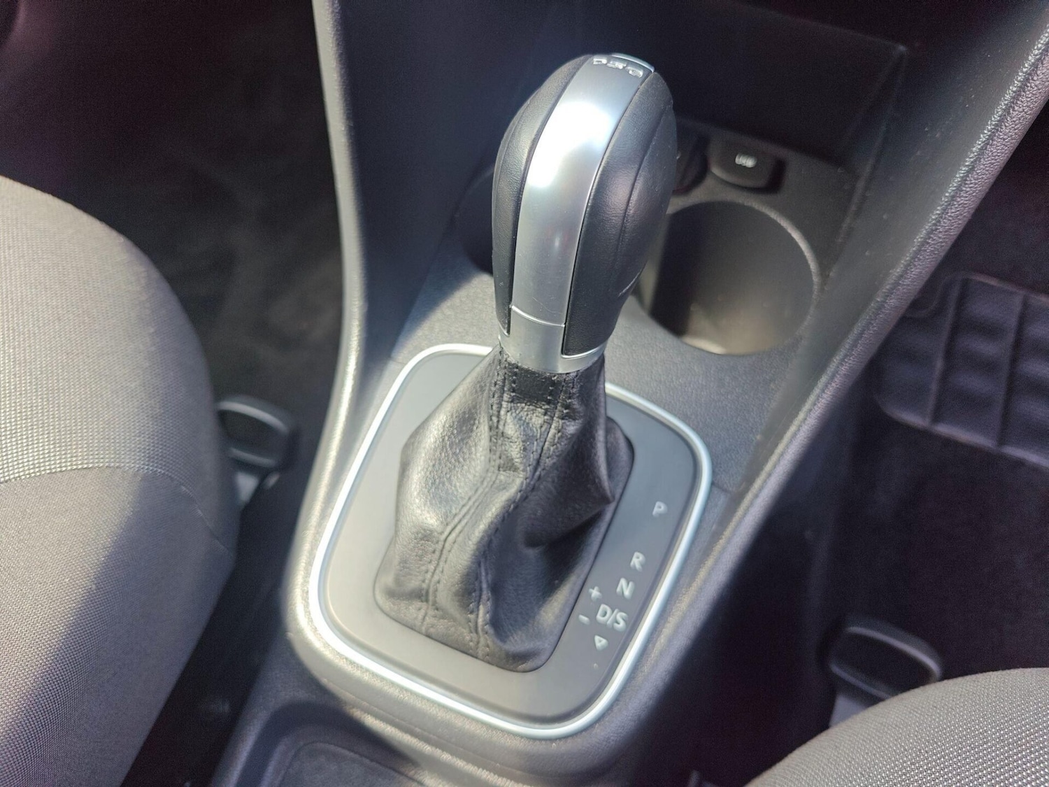 Used Volkswagen Polo 2015 for sale - 76716018: Photo 45