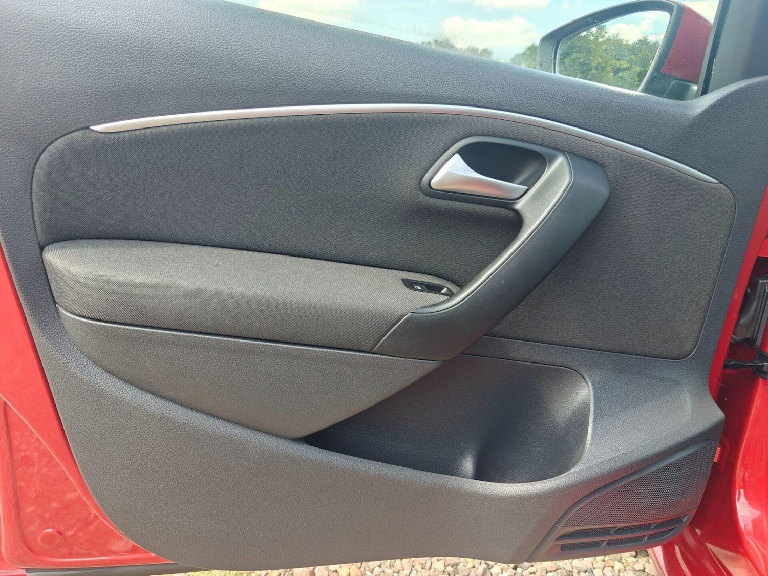 Used Volkswagen Polo 2015 for sale - 76716018: Photo 52