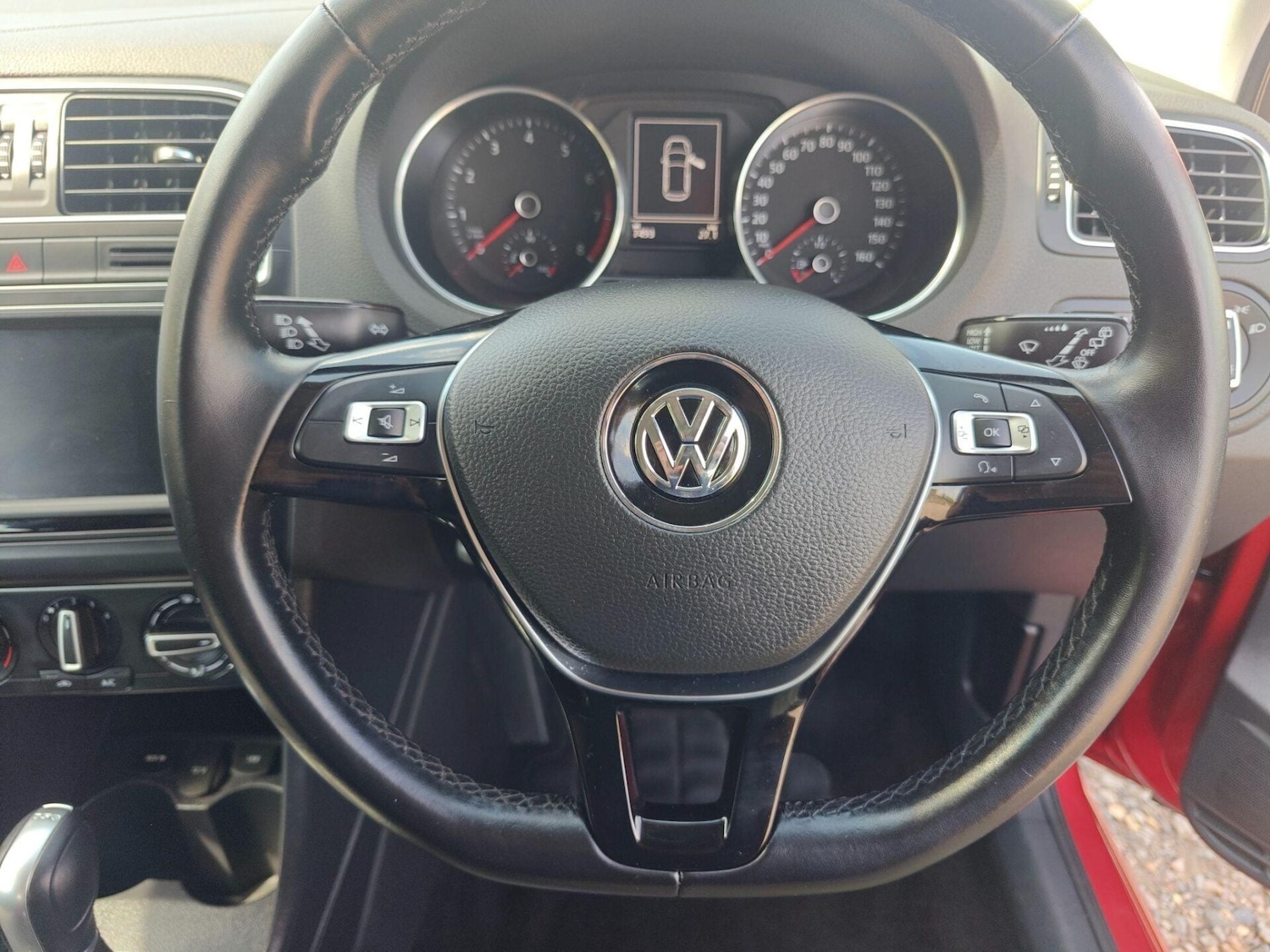 Used Volkswagen Polo 2015 for sale - 76716018: Photo 58