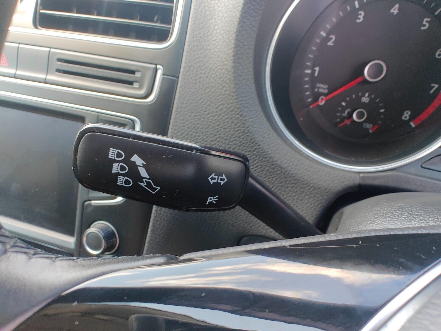 Used Volkswagen Polo 2015 for sale - 76716018: Photo 62