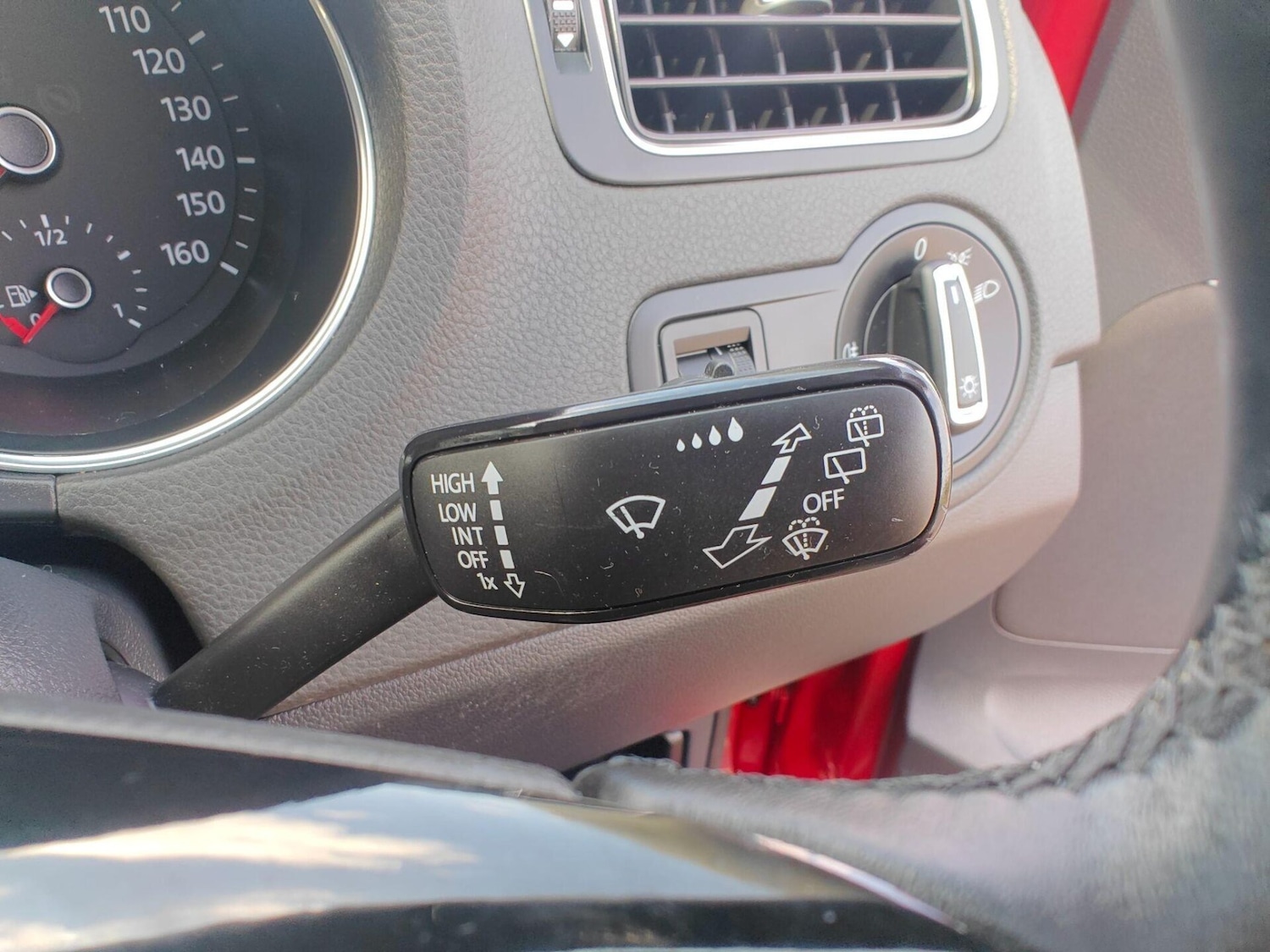 Used Volkswagen Polo 2015 for sale - 76716018: Photo 63