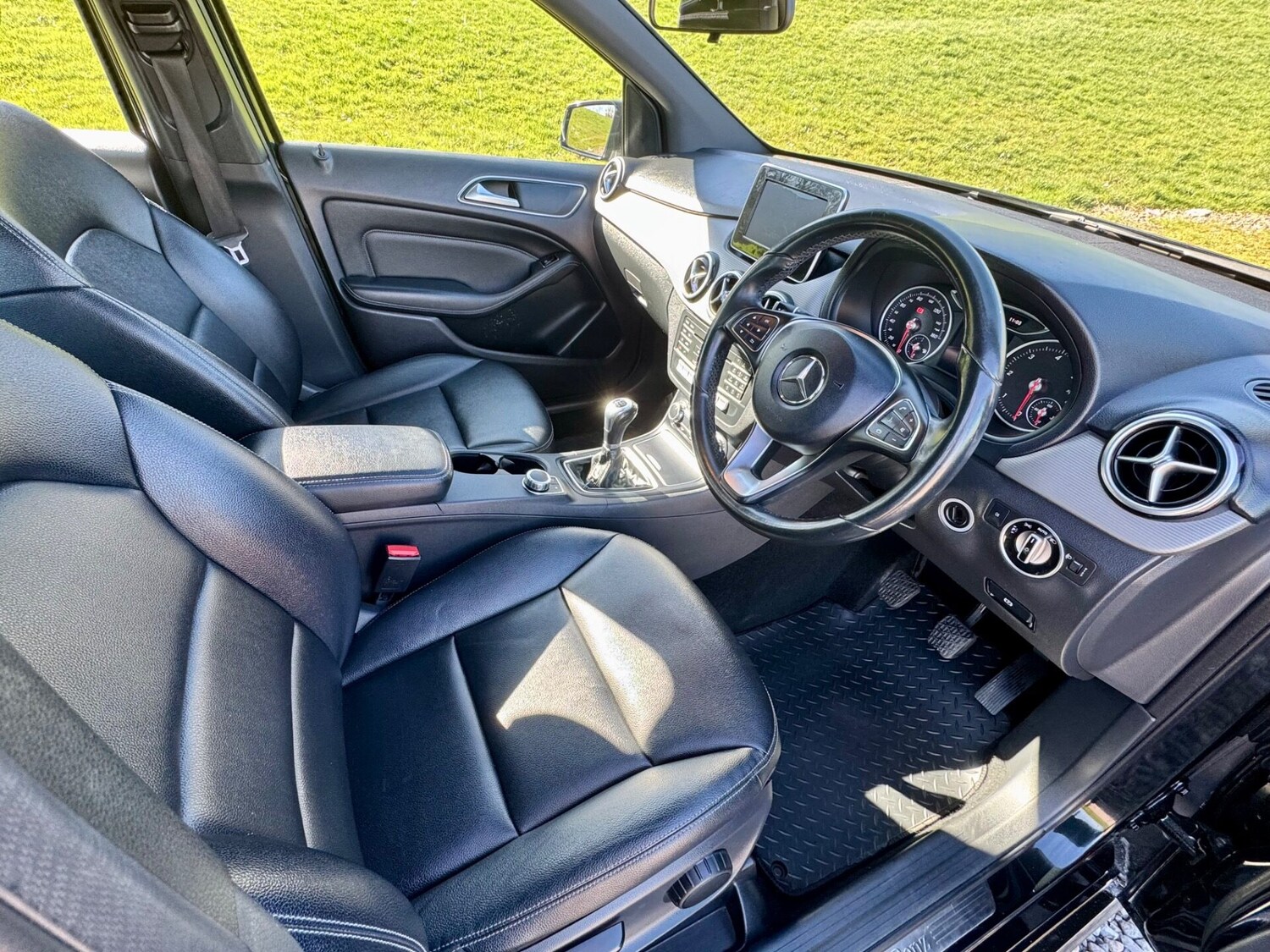 Used Mercedes-Benz B Class 2015 for sale - 77932721: Photo 14