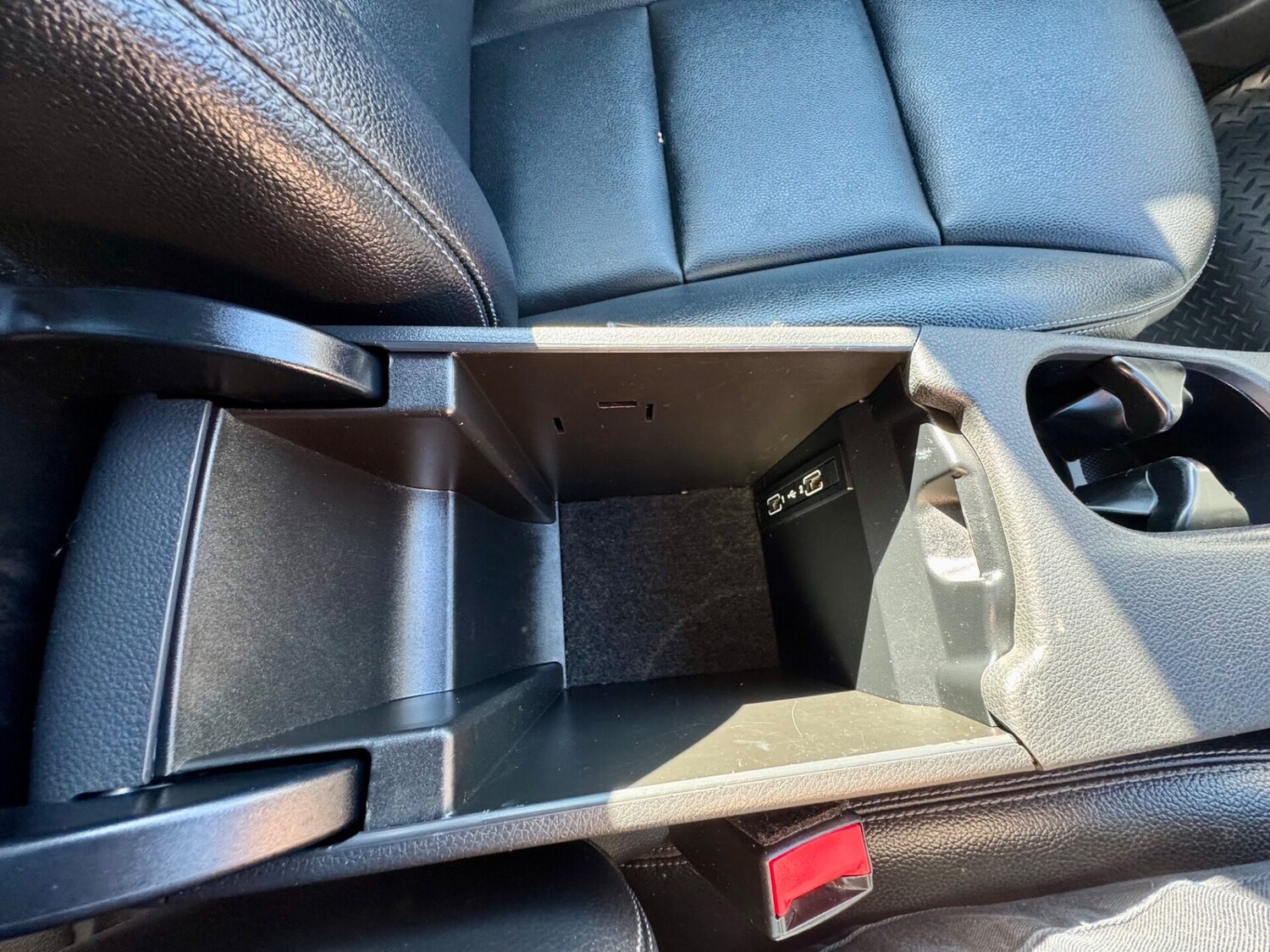 Used Mercedes-Benz B Class 2015 for sale - 77932721: Photo 32