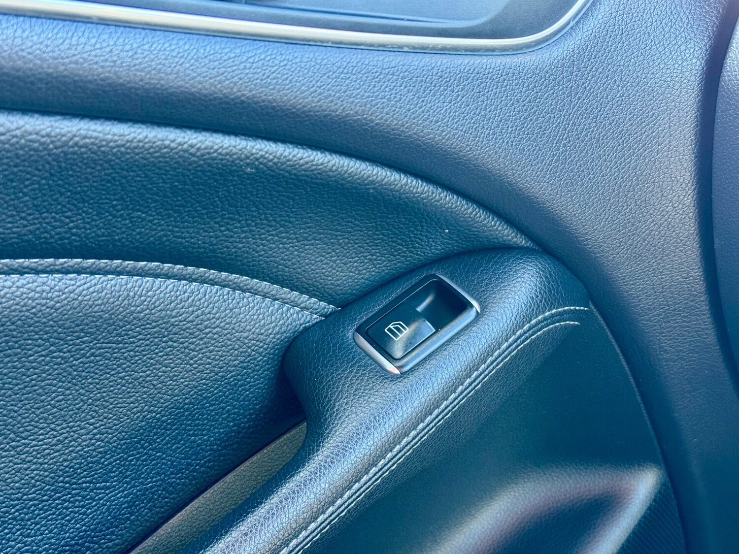 Used Mercedes-Benz B Class 2015 for sale - 77932721: Photo 37