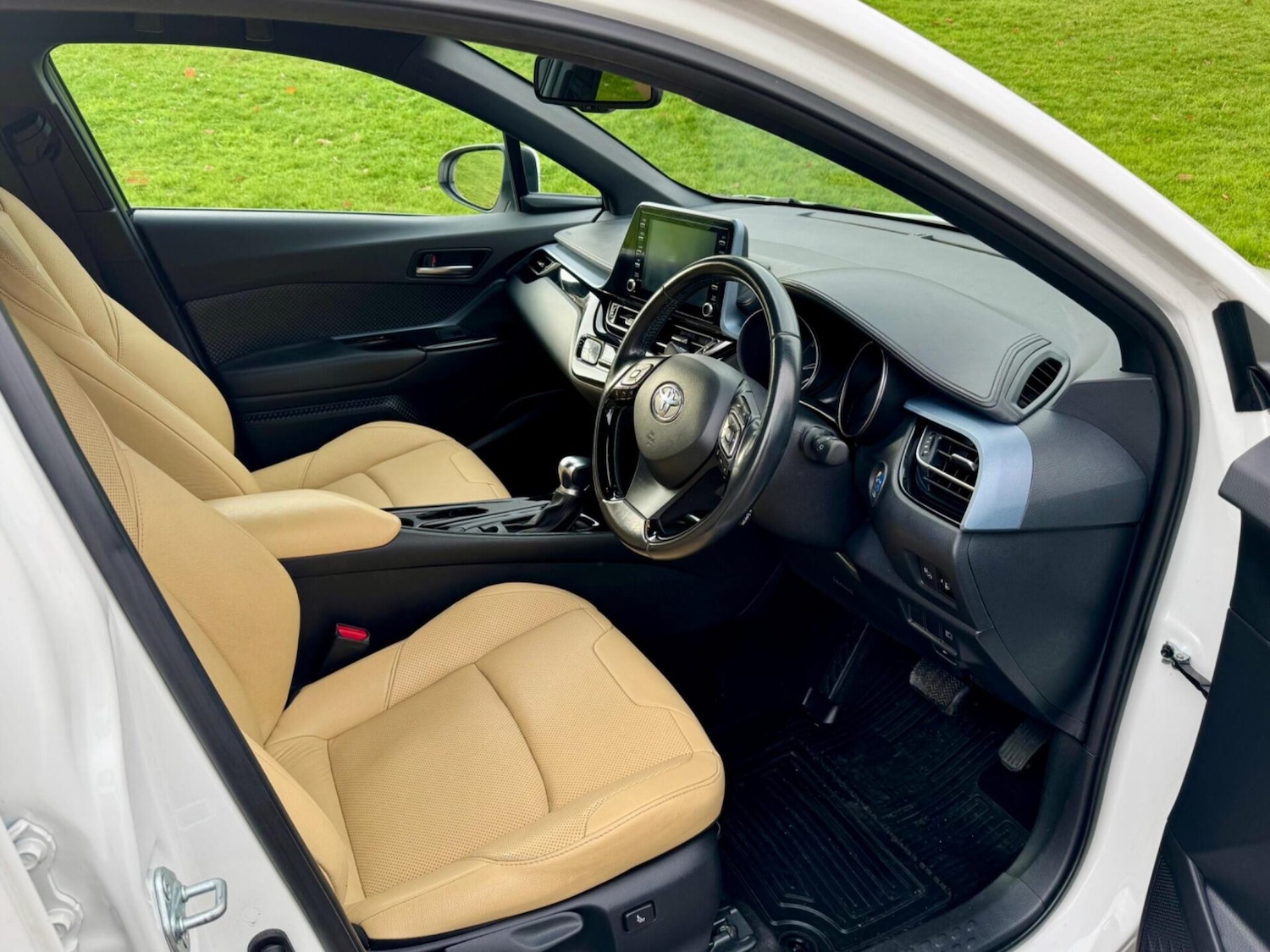 Used Toyota C-HR 2021 for sale - 76716040: Photo 17