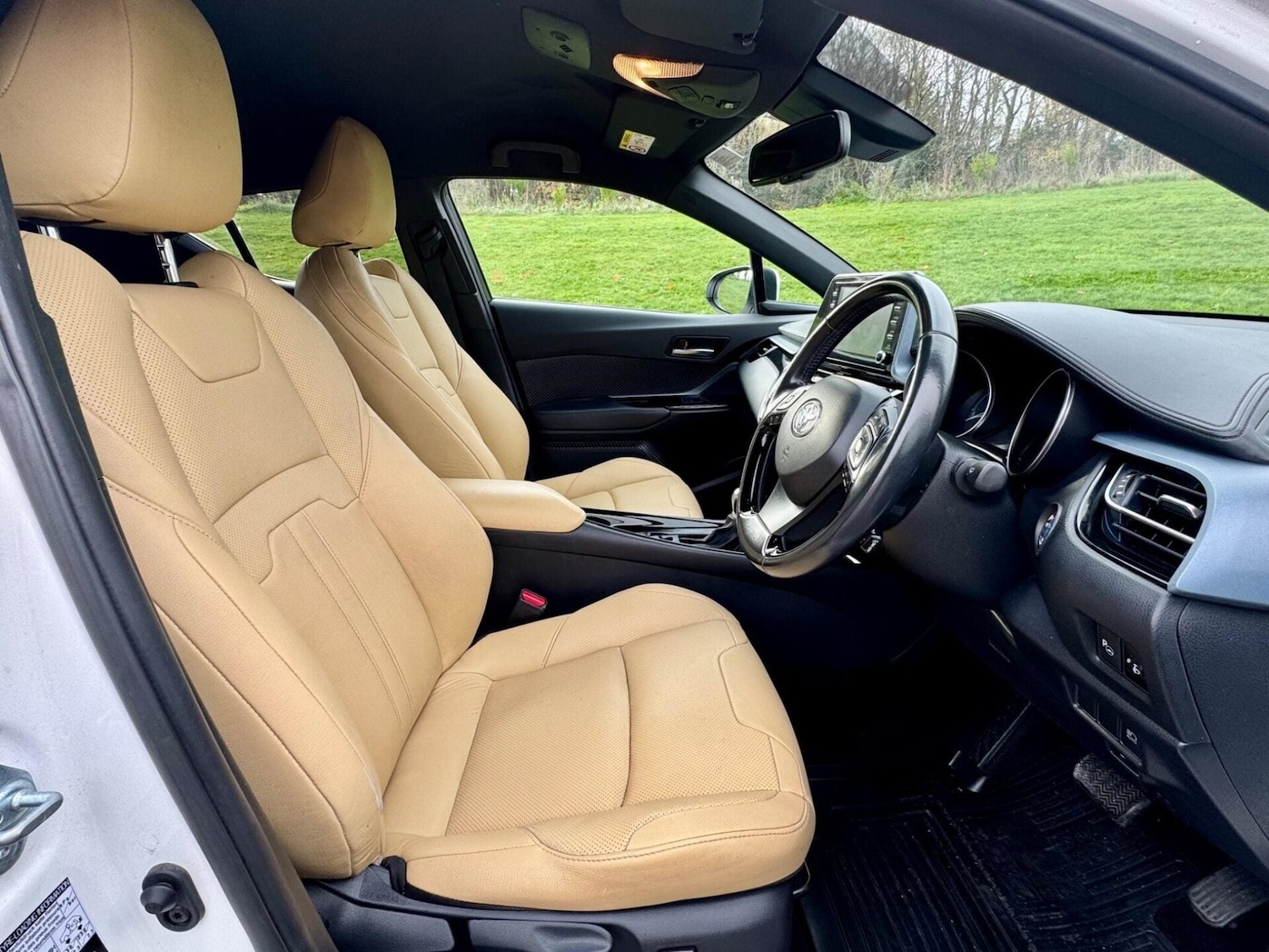 Used Toyota C-HR 2021 for sale - 76716040: Photo 18