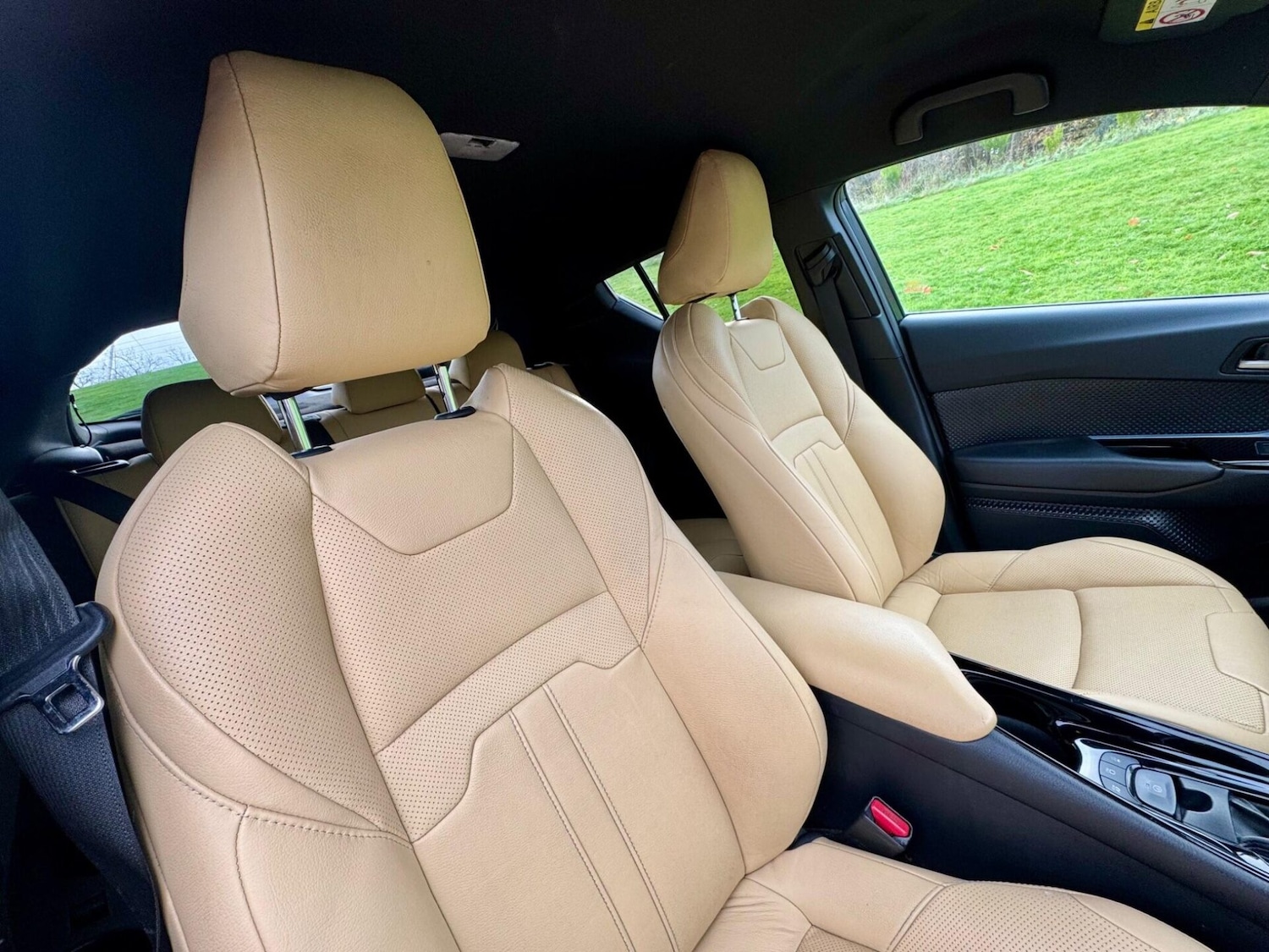 Used Toyota C-HR 2021 for sale - 76716040: Photo 19