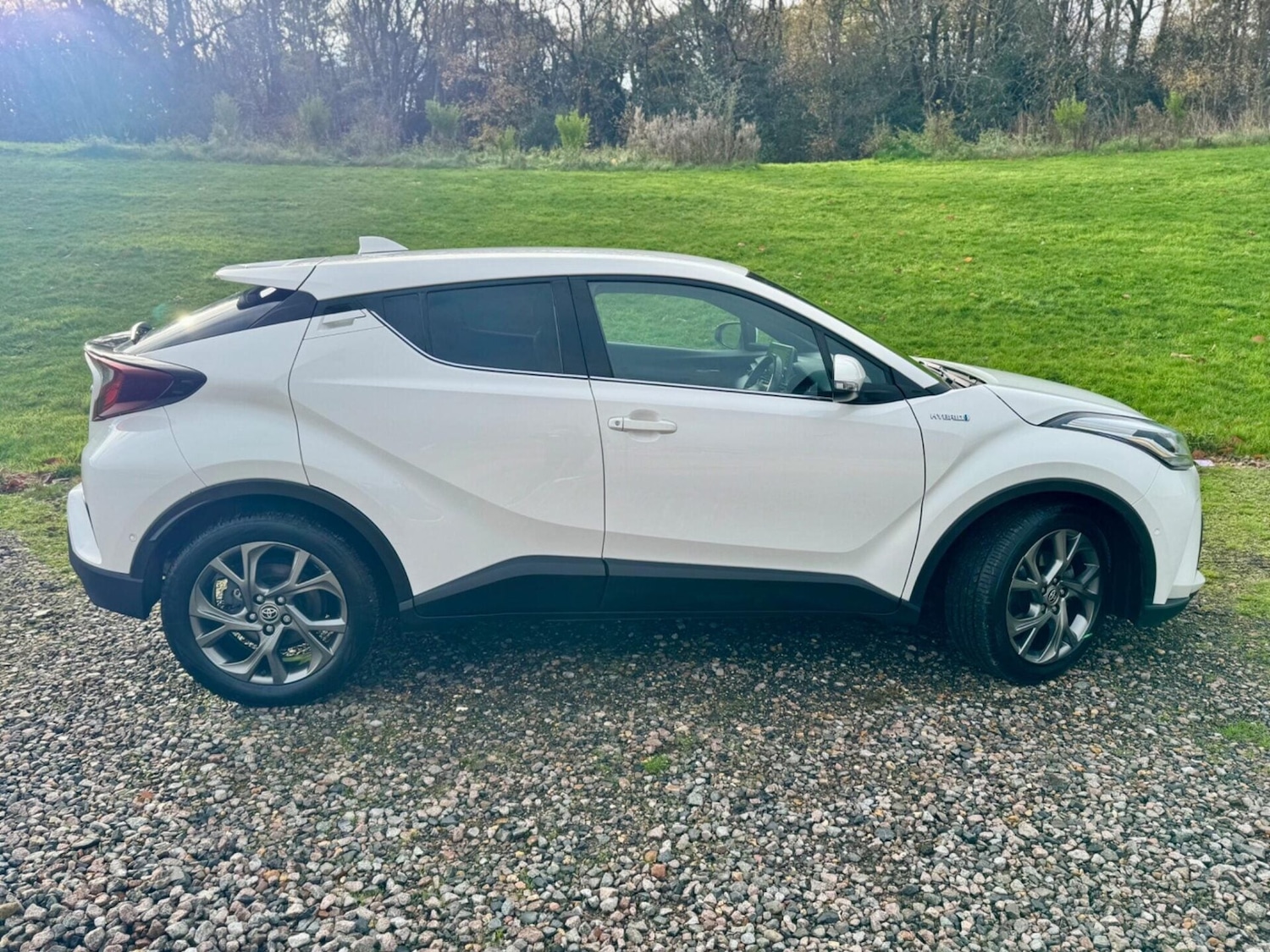 Used Toyota C-HR 2021 for sale - 76716040: Photo 2