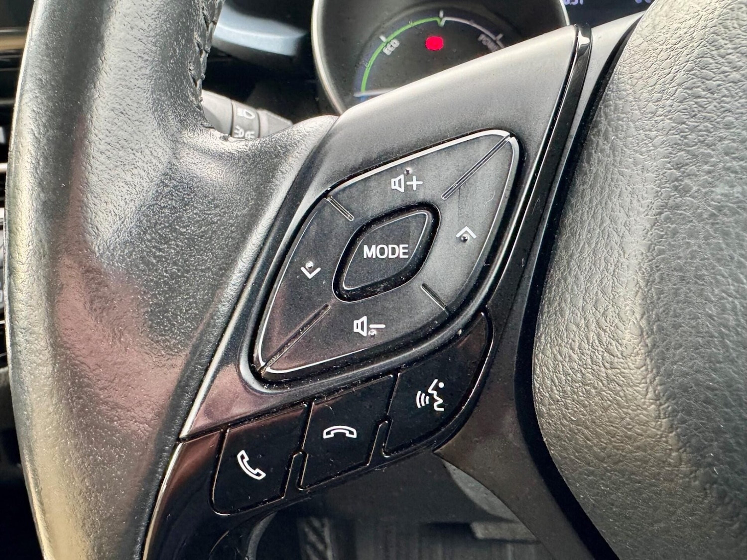 Used Toyota C-HR 2021 for sale - 76716040: Photo 26