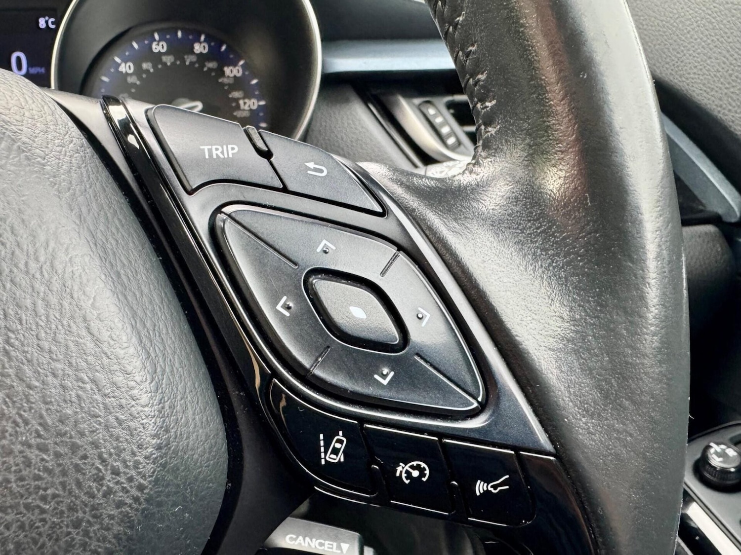 Used Toyota C-HR 2021 for sale - 76716040: Photo 27