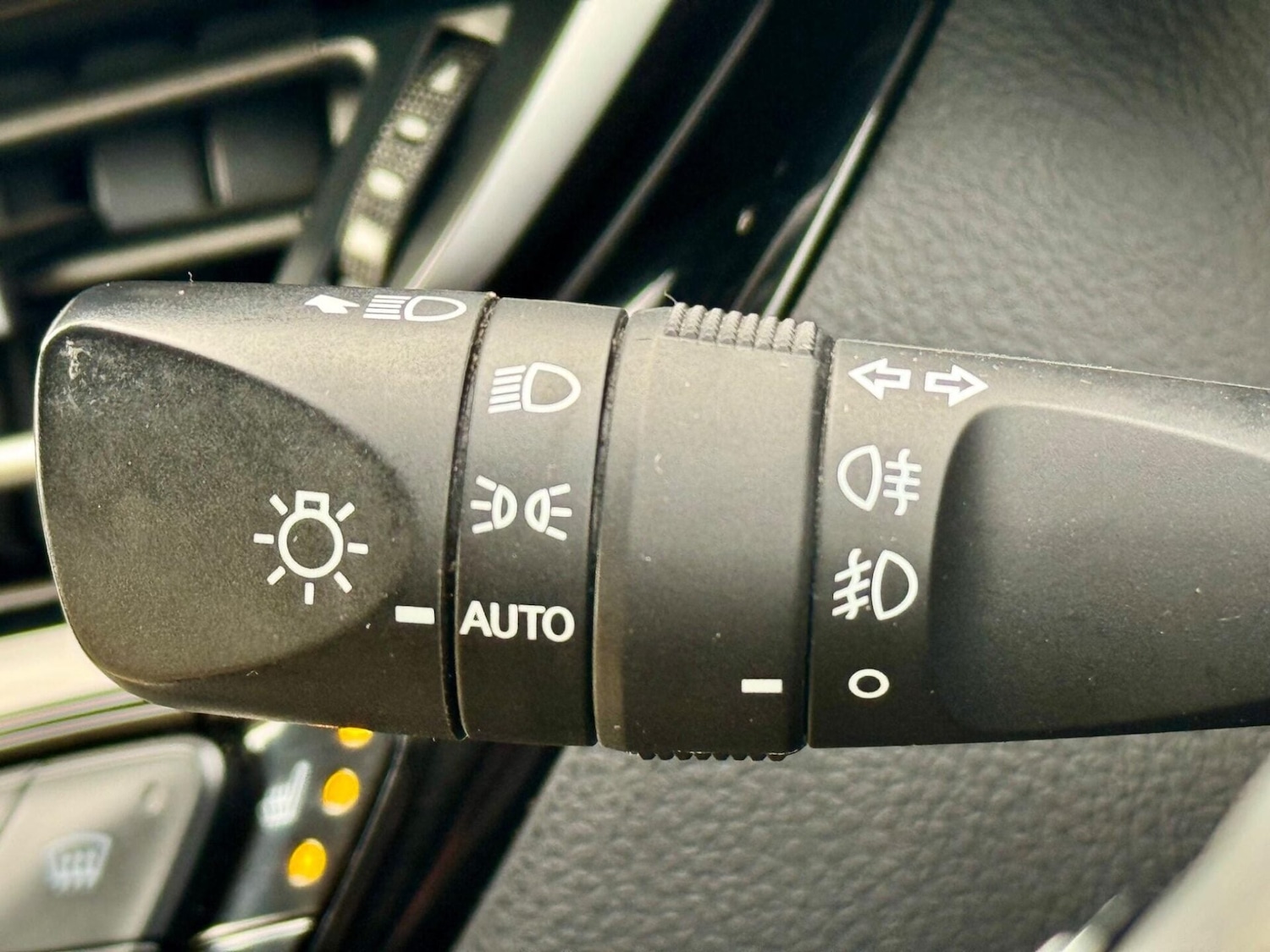 Used Toyota C-HR 2021 for sale - 76716040: Photo 29