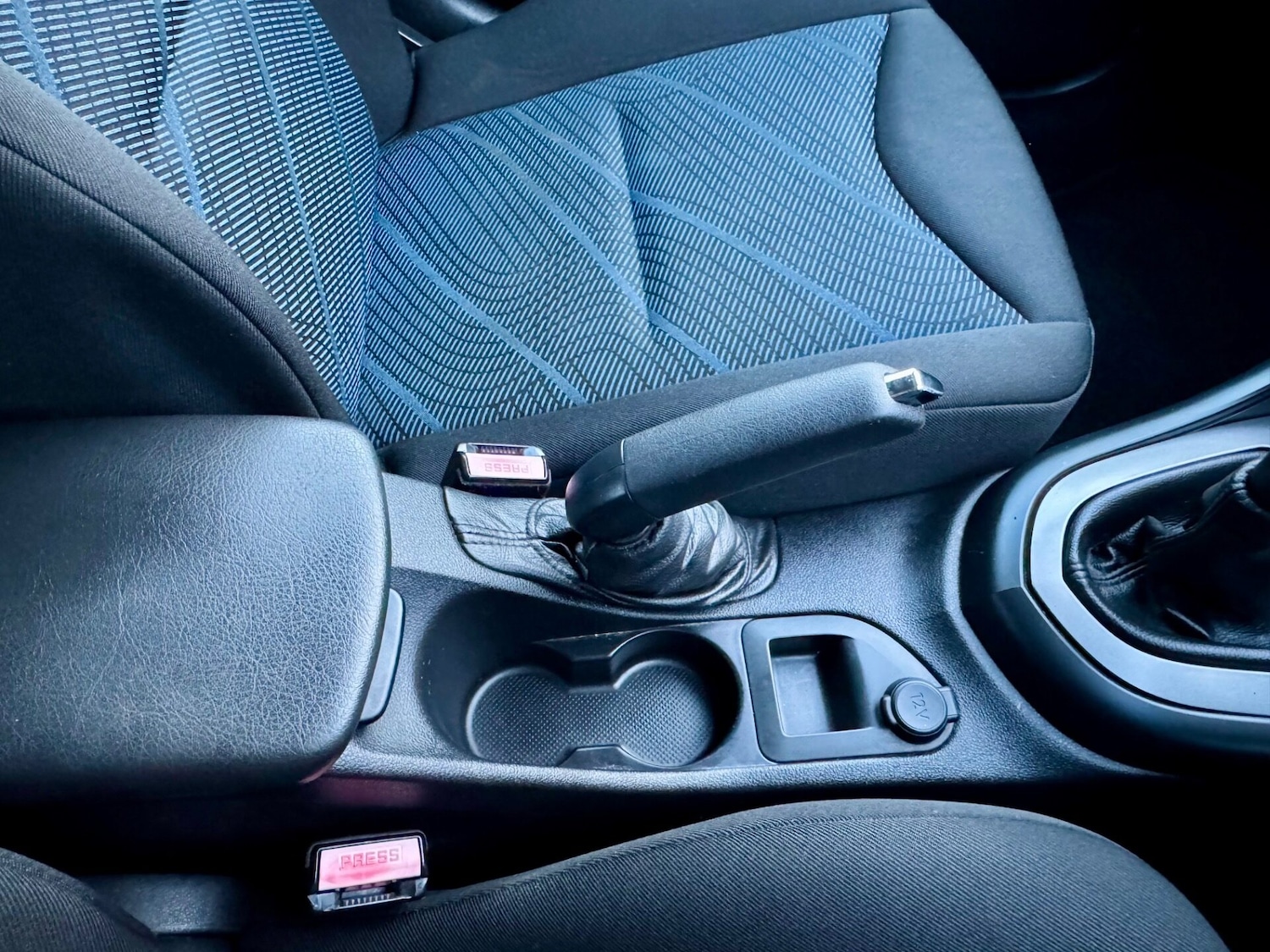 Used Peugeot 308 2011 for sale - 77407423: Photo 29