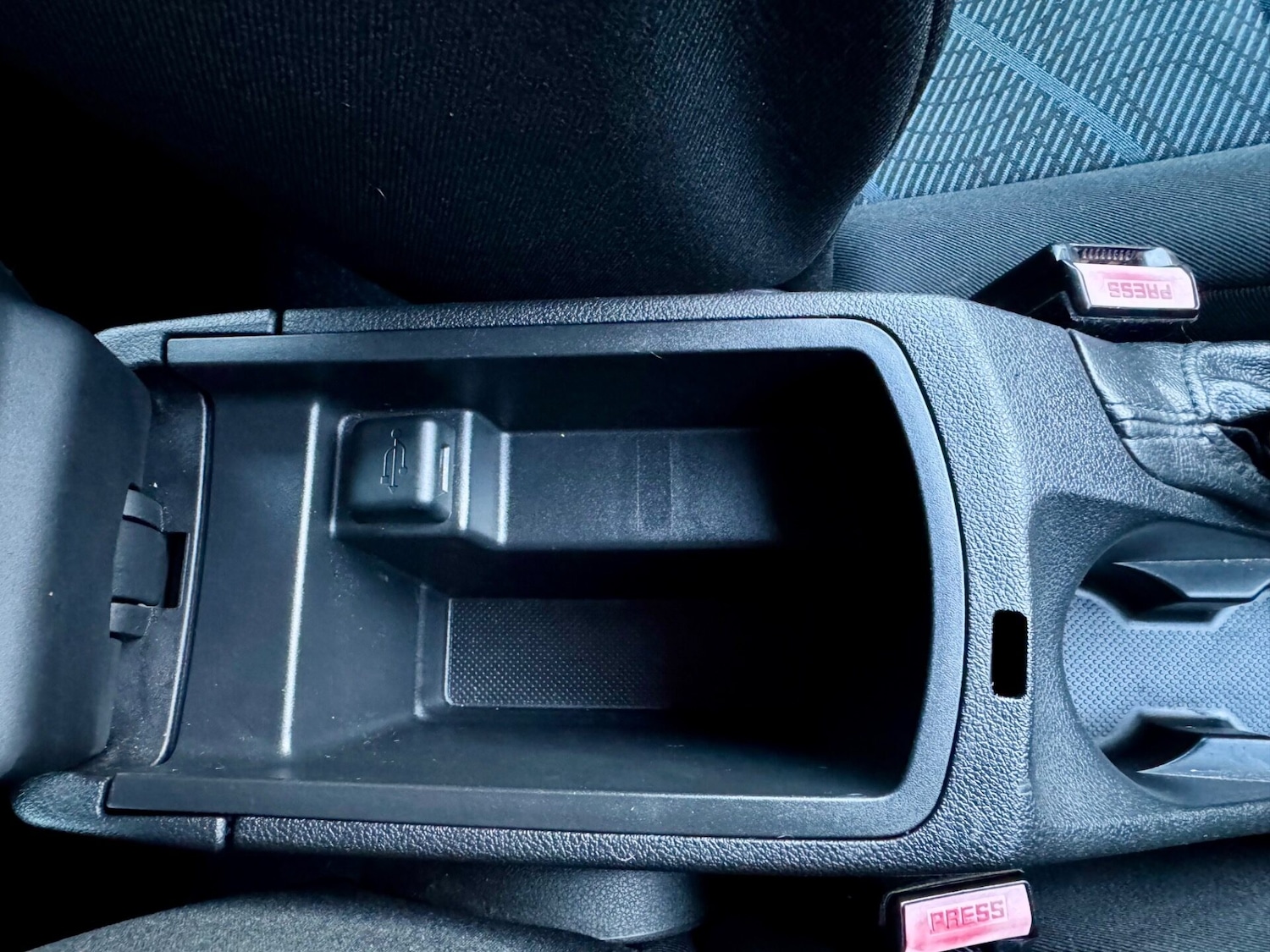 Used Peugeot 308 2011 for sale - 77407423: Photo 30