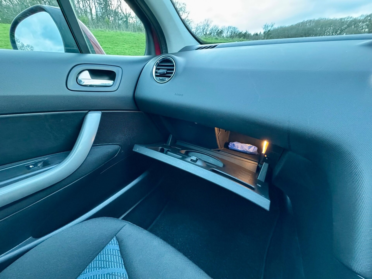 Used Peugeot 308 2011 for sale - 77407423: Photo 33