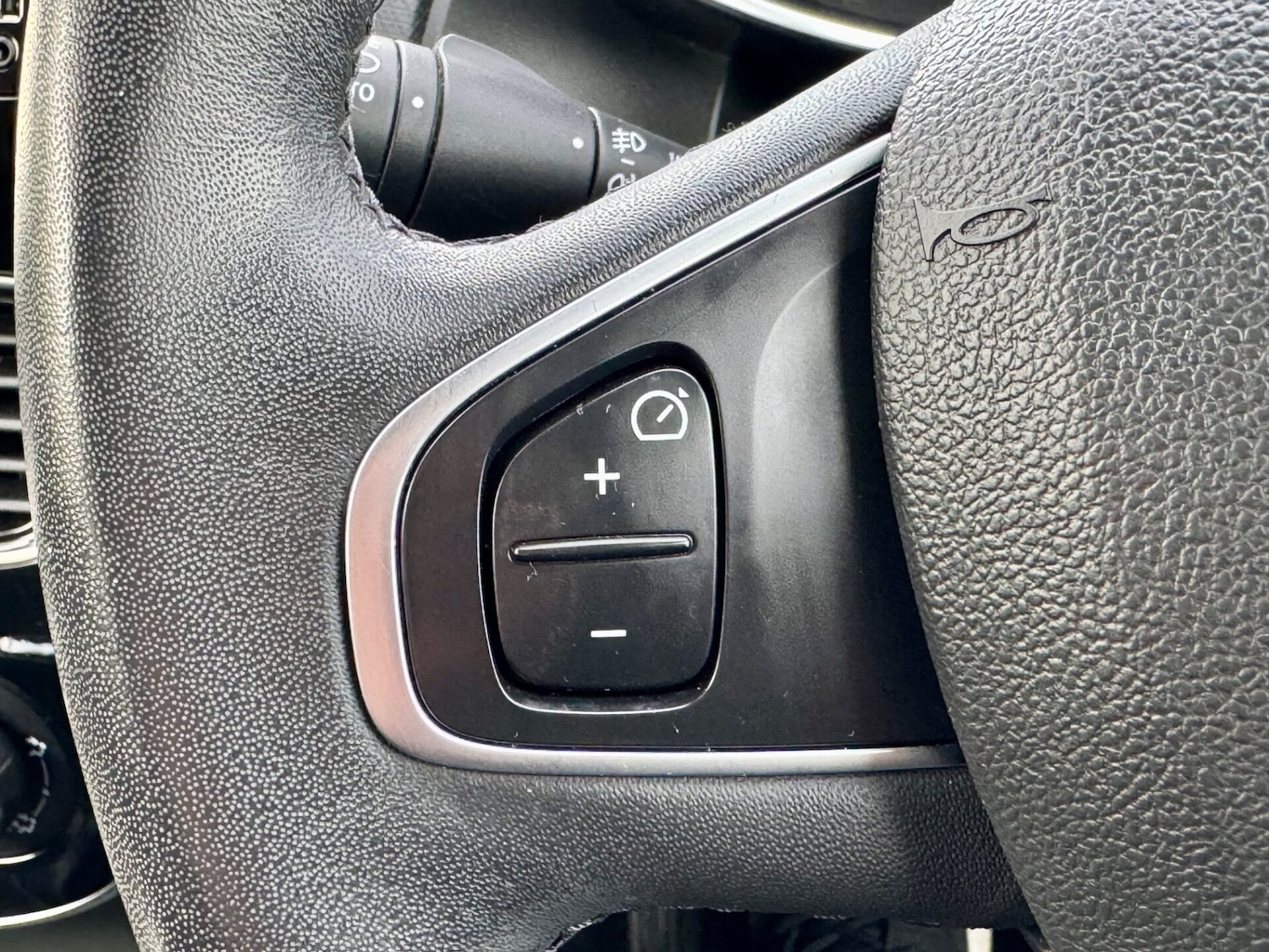 Used Renault Clio 2017 for sale - 77617941: Photo 24