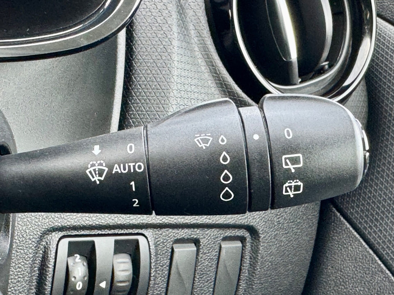 Used Renault Clio 2017 for sale - 77617941: Photo 27