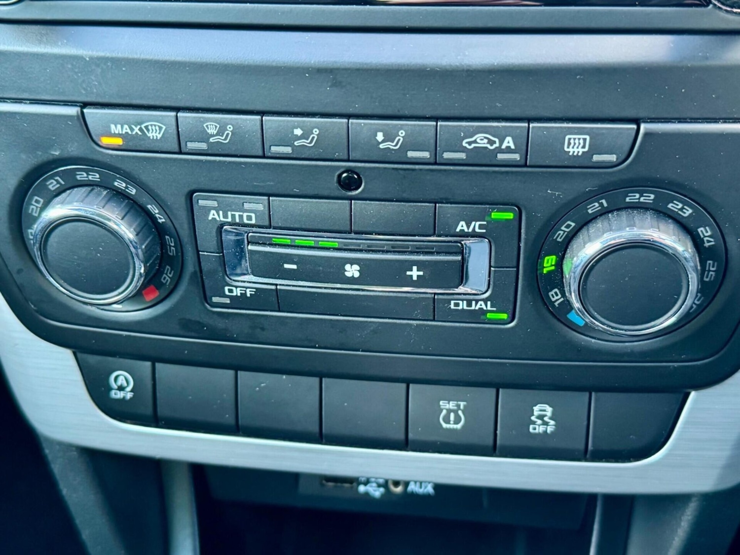 Used Skoda Yeti 2016 for sale - 76716043: Photo 36