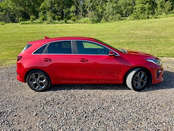 Used Kia Ceed 2019 for sale - 78755562: Photo