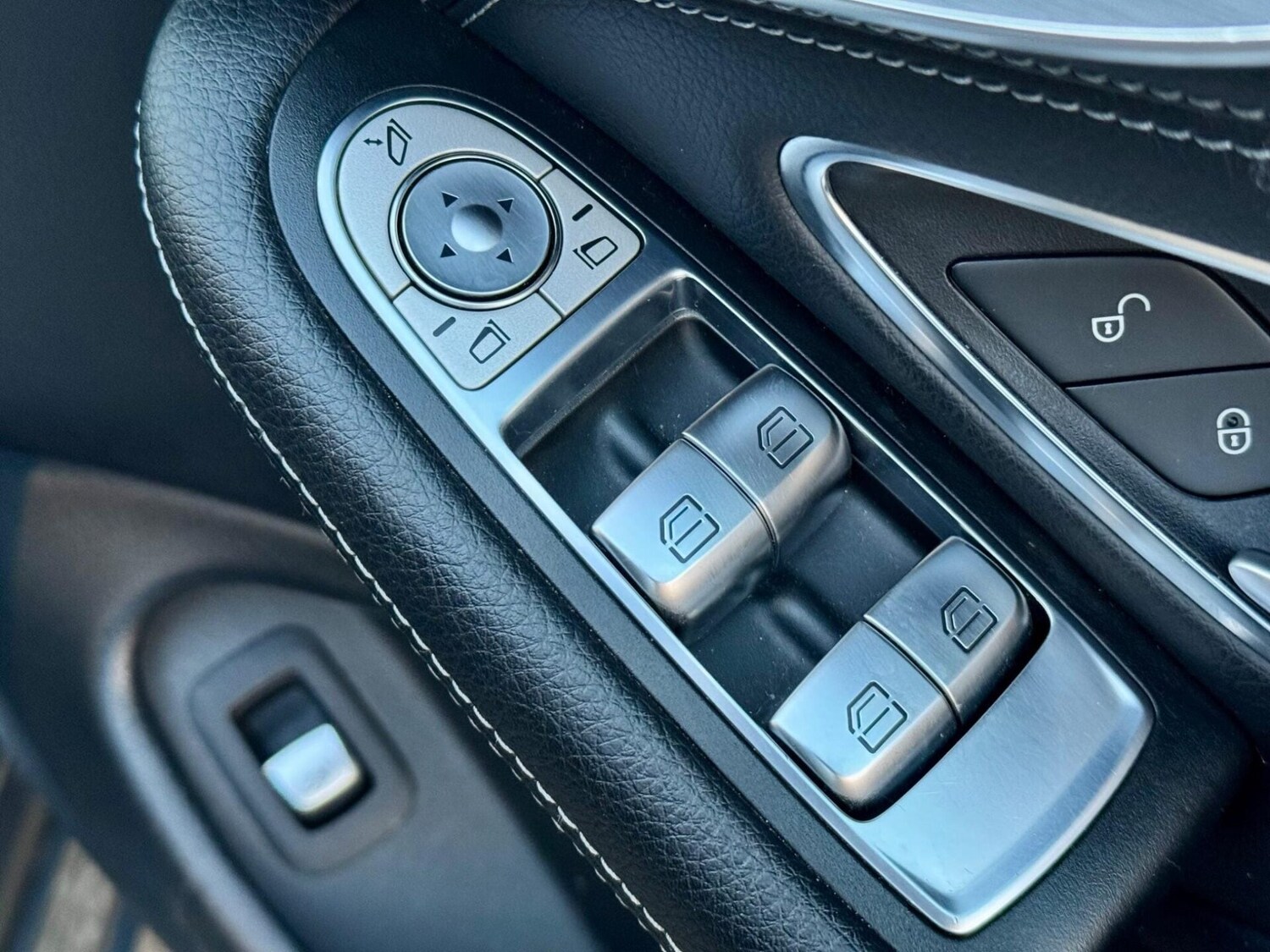 Used Mercedes-Benz C Class 2018 for sale - 76716039: Photo 26