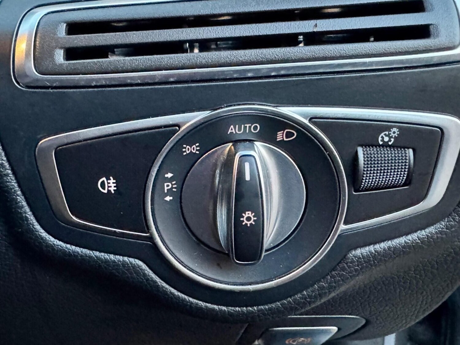 Used Mercedes-Benz C Class 2018 for sale - 76716039: Photo 37