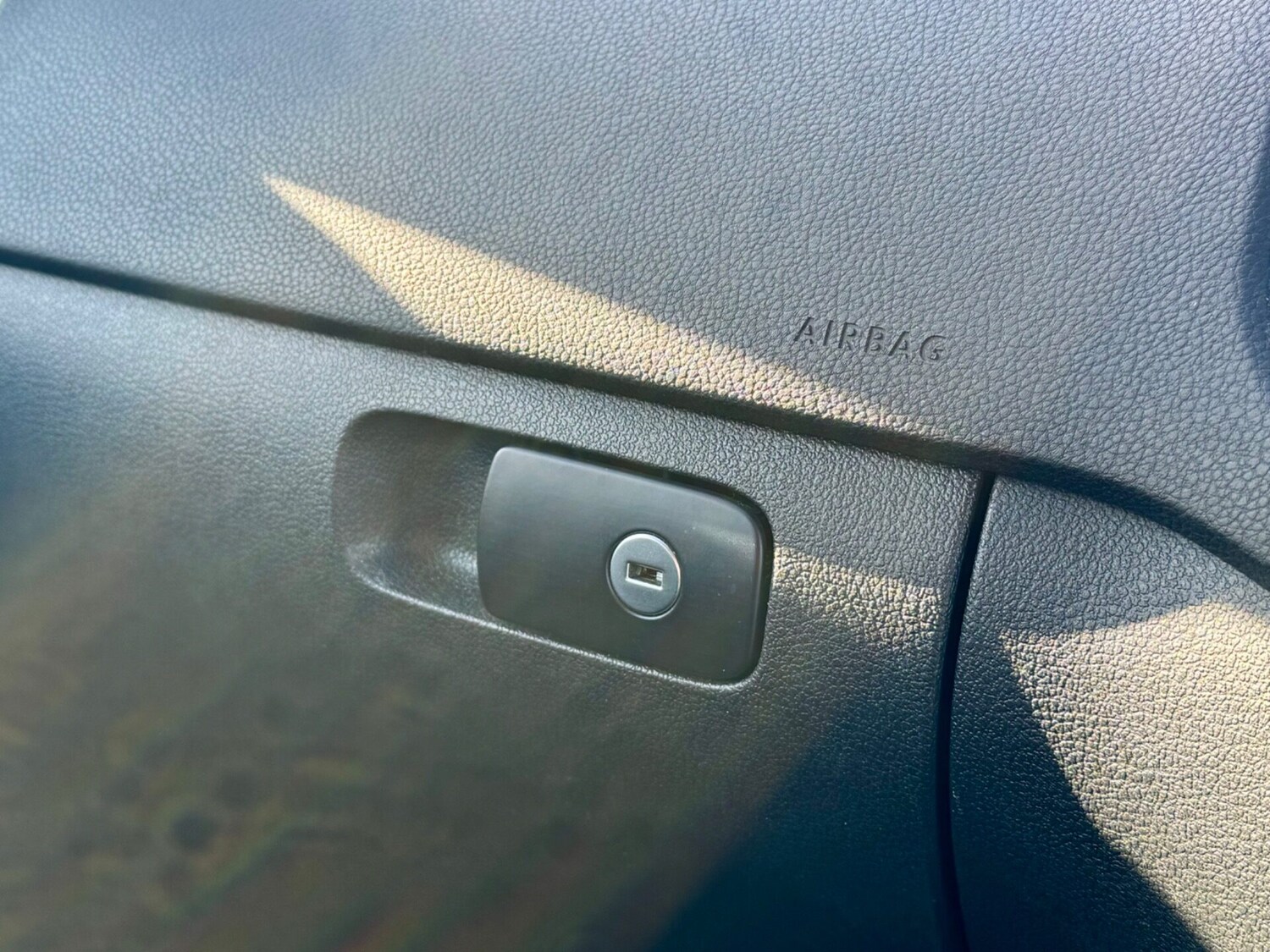 Used Volkswagen Tiguan 2015 for sale - 77557371: Photo 40