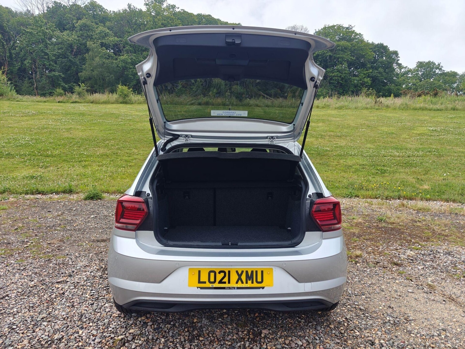 Used Volkswagen Polo 2021 for sale - 76716021: Photo 8