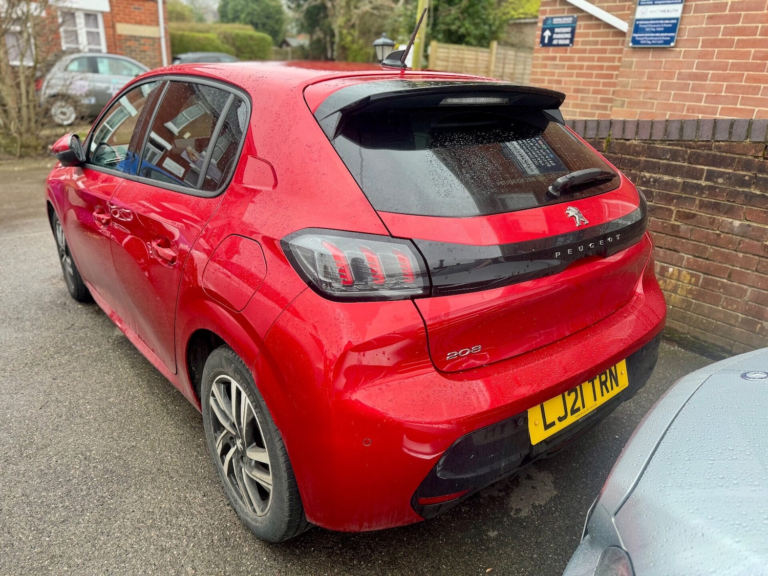 Used Peugeot 208 2021 for sale - 77630071: Photo 2