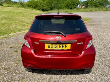 Used Toyota Yaris 2013 for sale - 78764586: Photo