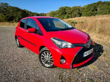 Used Toyota Yaris 2016 for sale - 79679738: Photo