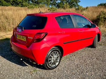 Used Toyota Yaris 2016 for sale - 79679738: Photo