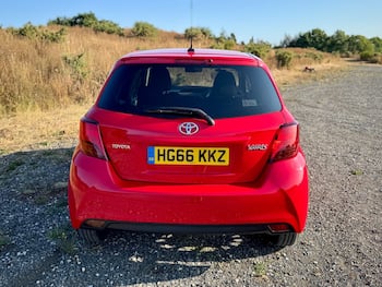 Used Toyota Yaris 2016 for sale - 79679738: Photo