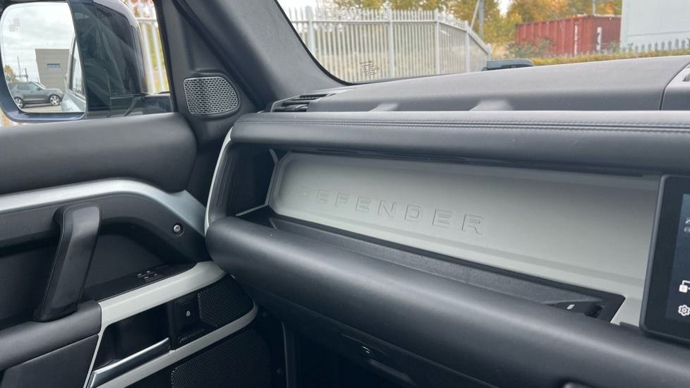 Used Land Rover Defender 2020 for sale - 76597933: Photo 23