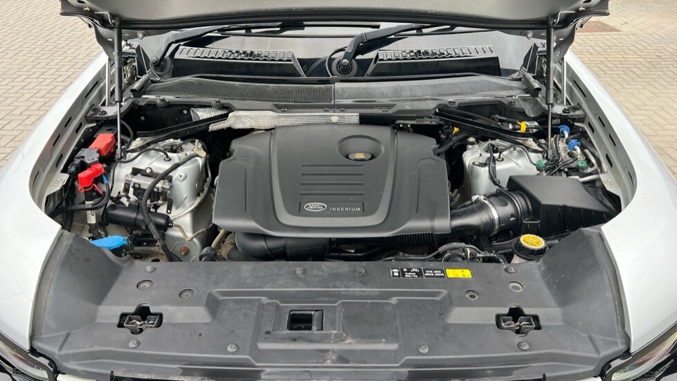 Used Land Rover Defender 2020 for sale - 76597933: Photo 30