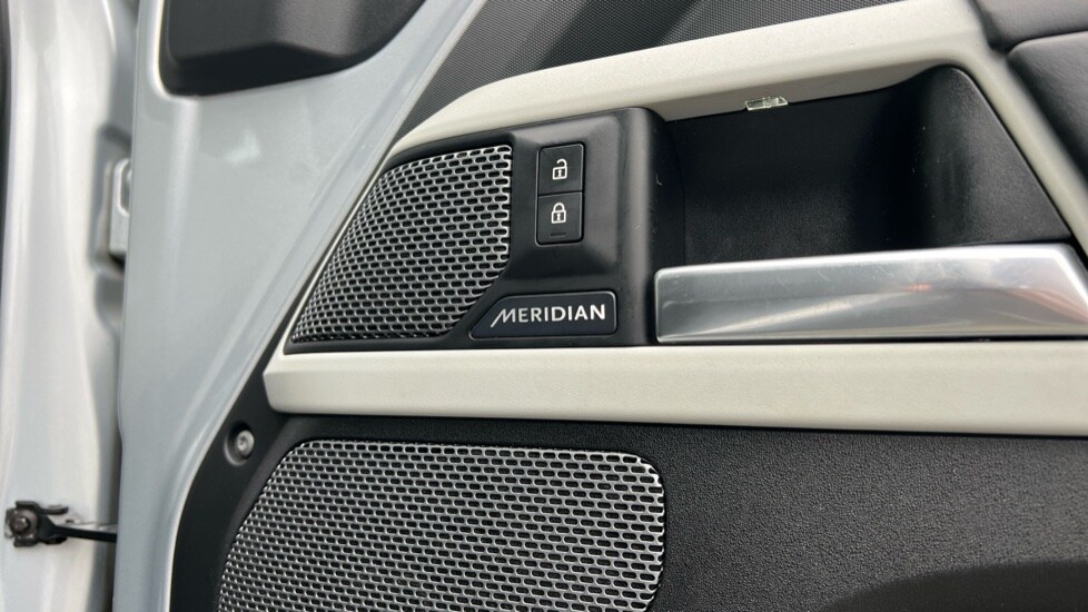 Used Land Rover Defender 2020 for sale - 76597933: Photo 47