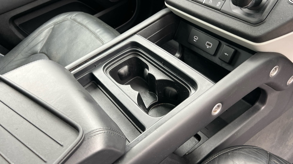 Used Land Rover Defender 2020 for sale - 76597933: Photo 51