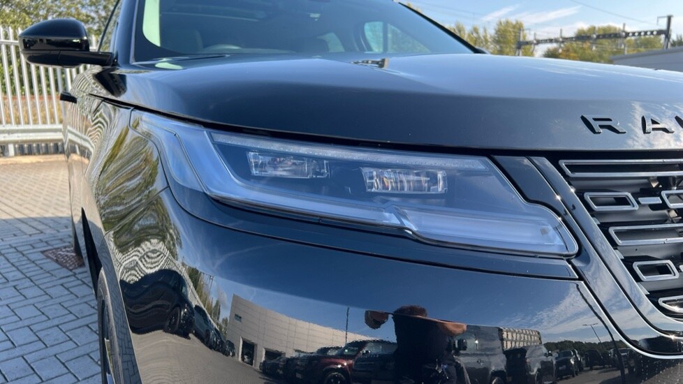 Used Land Rover Range Rover Velar 2025 for sale - 76086528: Photo 17
