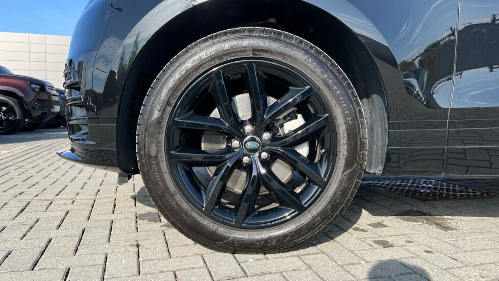 Used Land Rover Range Rover Velar 2025 for sale - 76086528: Photo 31