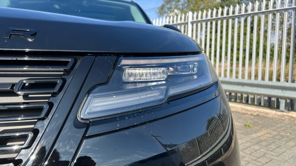 Used Land Rover Range Rover Velar 2025 for sale - 76086528: Photo 38