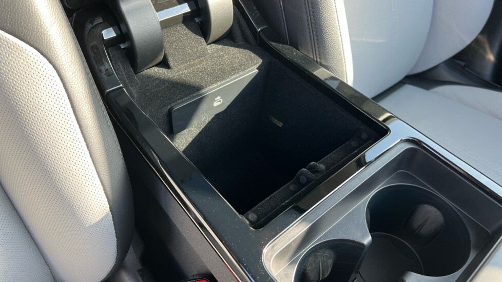 Used Land Rover Range Rover Velar 2025 for sale - 76086528: Photo 47