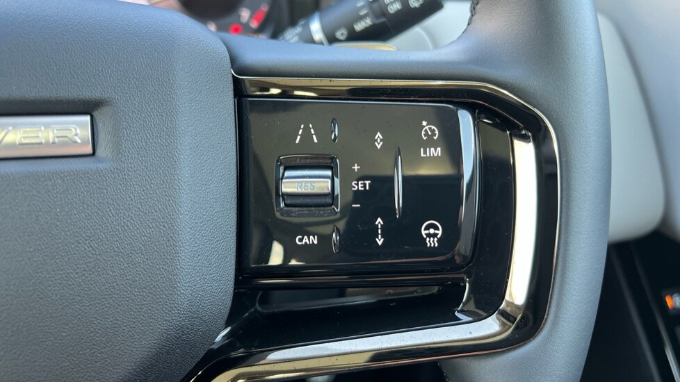 Used Land Rover Range Rover Velar 2025 for sale - 76086528: Photo 65