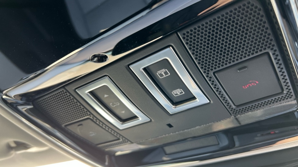Used Land Rover Range Rover Velar 2025 for sale - 76086528: Photo 67