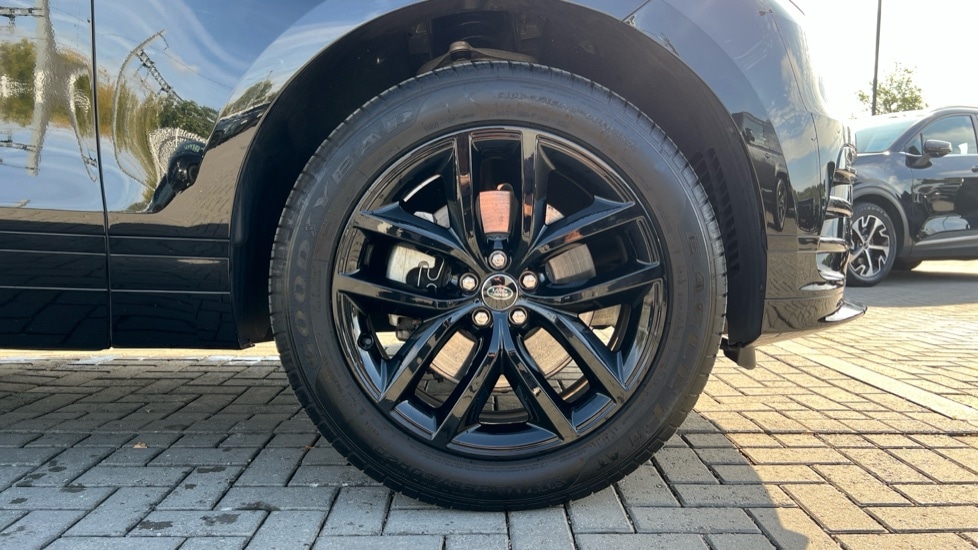 Used Land Rover Range Rover Velar 2025 for sale - 76086528: Photo 8