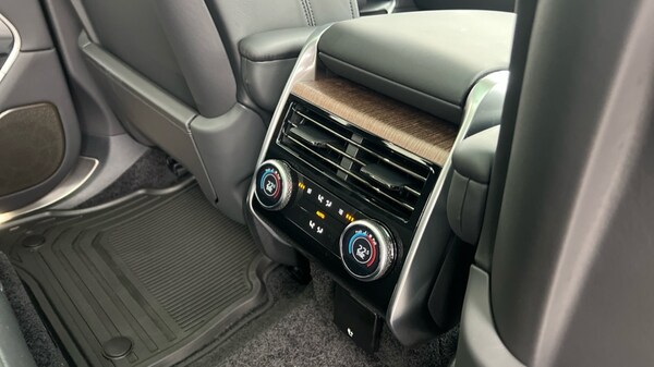 Used Land Rover Range Rover 2025 for sale - 76302419: Photo 18