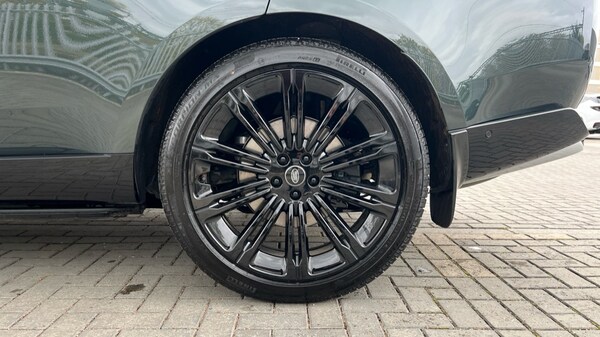 Used Land Rover Range Rover 2025 for sale - 76302419: Photo 33