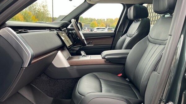 Used Land Rover Range Rover 2025 for sale - 76302419: Photo 3