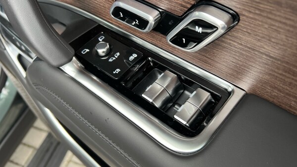 Used Land Rover Range Rover 2025 for sale - 76302419: Photo 41