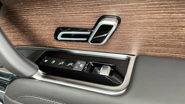 Used Land Rover Range Rover 2025 for sale - 76302419: Photo 47