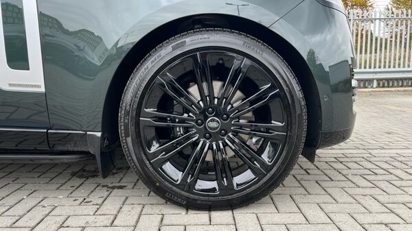 Used Land Rover Range Rover 2025 for sale - 76302419: Photo 8