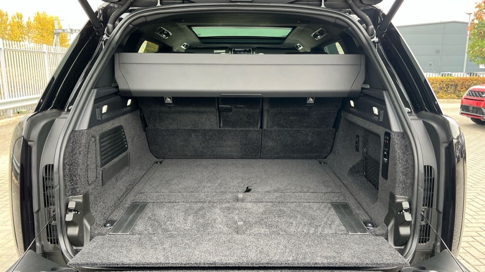 Used Land Rover Range Rover 2025 for sale - 76501573: Photo 10